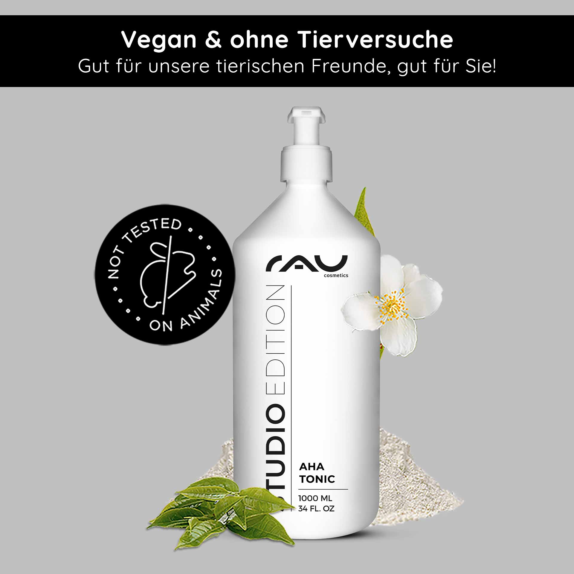 AHA Tonic 1000 ml mild fruit acid tonic AHA Tonic 1000-ml-Flasche von RAU Cosmetics, mit veganer und tierversuchsfreier Kennzeichnung, mit floralen und pflanzlichen Elementen, die die Vorteile der Hautpflege hervorheben.