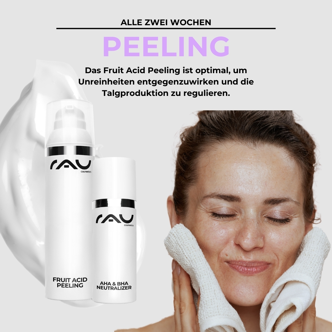 Professional care routine for oily skin Frau mit strahlender Haut, die das RAU Cosmetics Fruit Acid Peeling und AHA & BHA Neutralizer anwendet, um Unreinheiten zu bekämpfen und die Talgproduktion zu regulieren.