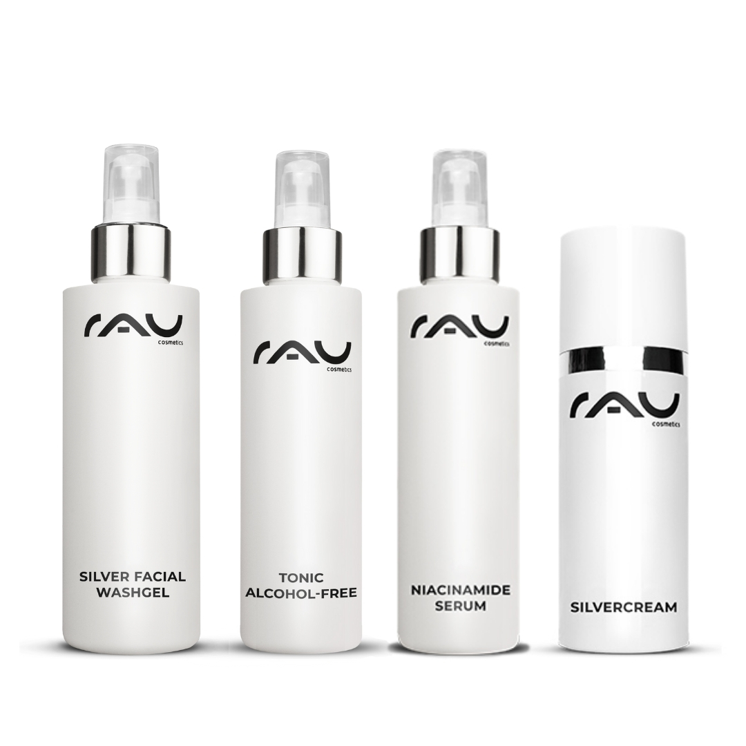 Advanced care routine for impure dry skin RAU Cosmetics Advanced Pflegeroutine für unreine trockene Haut, bestehend aus Silber Waschgel, alkoholfreiem Tonic, Niacinamid Serum und Silbercreme, auf weißem Hintergrund.