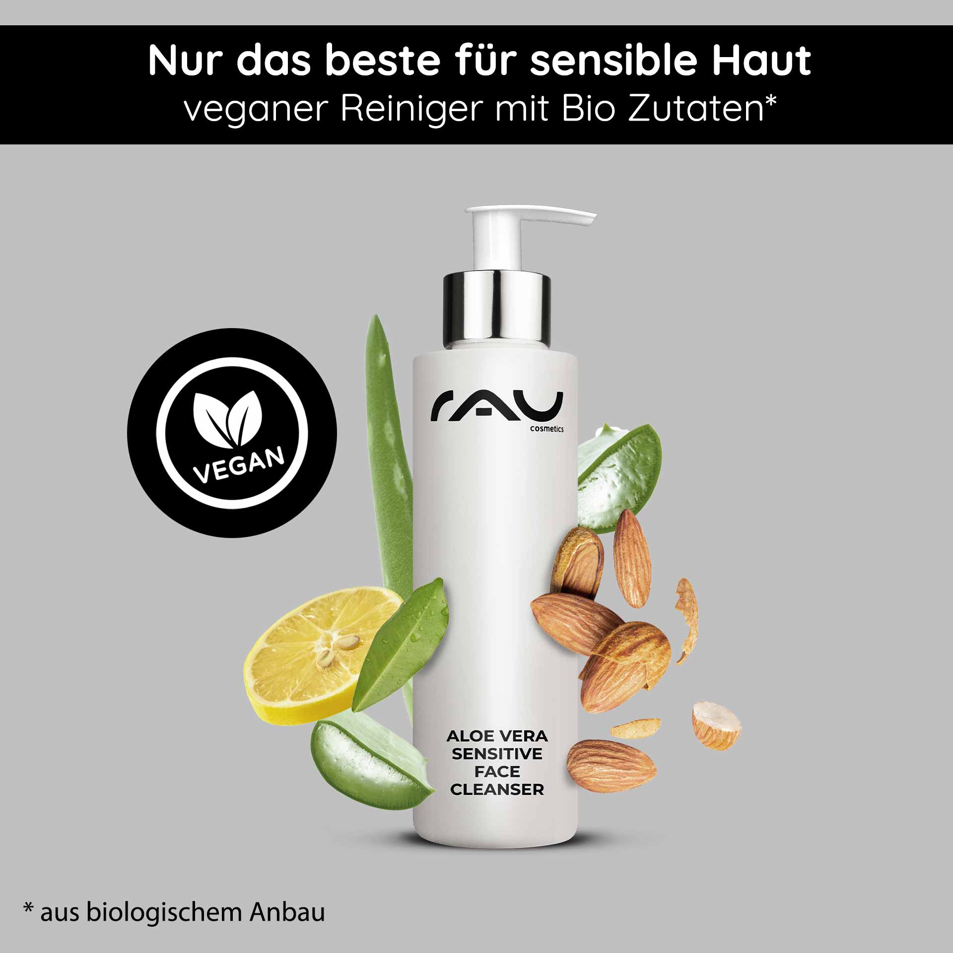 Aloe Vera Sensitive Face Cleanser 200 ml Cleanser Flasche Aloe Vera Sensitive Face Cleanser mit veganem Etikett, umgeben von Aloe Vera-Blättern, Mandeln und Zitronenscheiben, die die natürlichen Inhaltsstoffe für empfindliche Haut betonen.