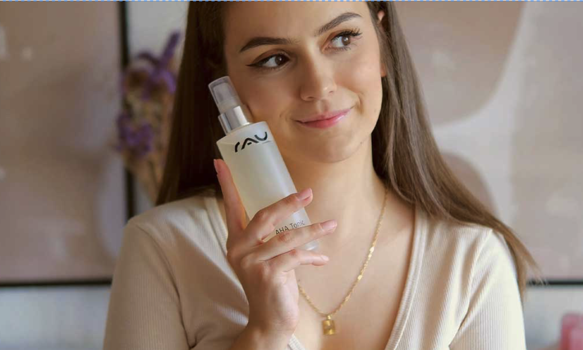 Kosmetik, Parfüm, Gesicht, Kopf, Person