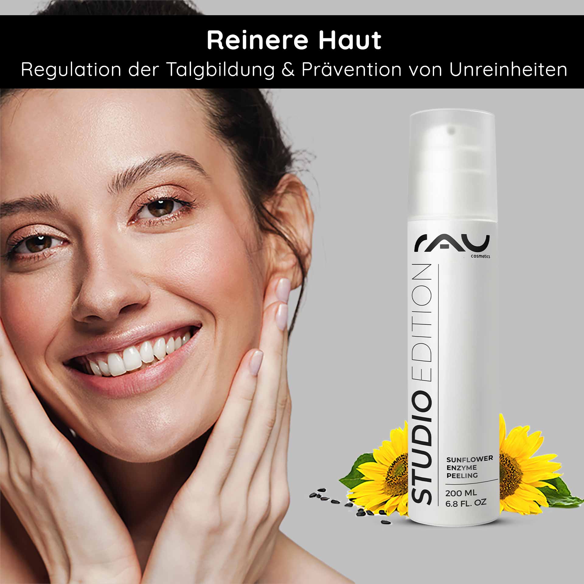 Sunflower Enzyme Peeling 200 ml Chemical Enzyme Peeling Frau mit strahlendem Lächeln und gepflegter Haut, hält ihr Gesicht, neben einer Flasche RAU Cosmetics Sunflower Enzyme Peeling, umgeben von Sonnenblumen.